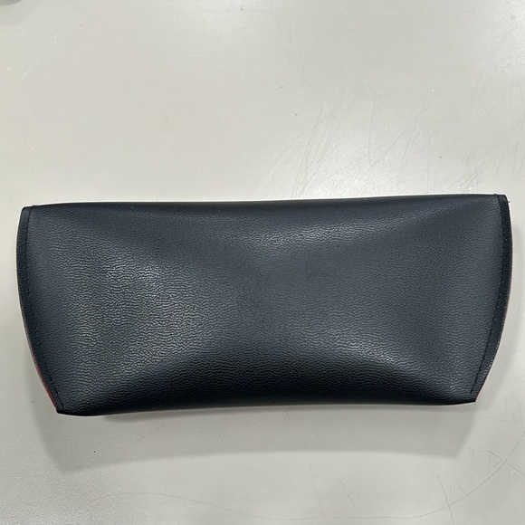 Ray-Ban Sunglasses CASE ONLY Black Snap Closure - gold Ray-Ban brand stamp - Picture 2 of 3